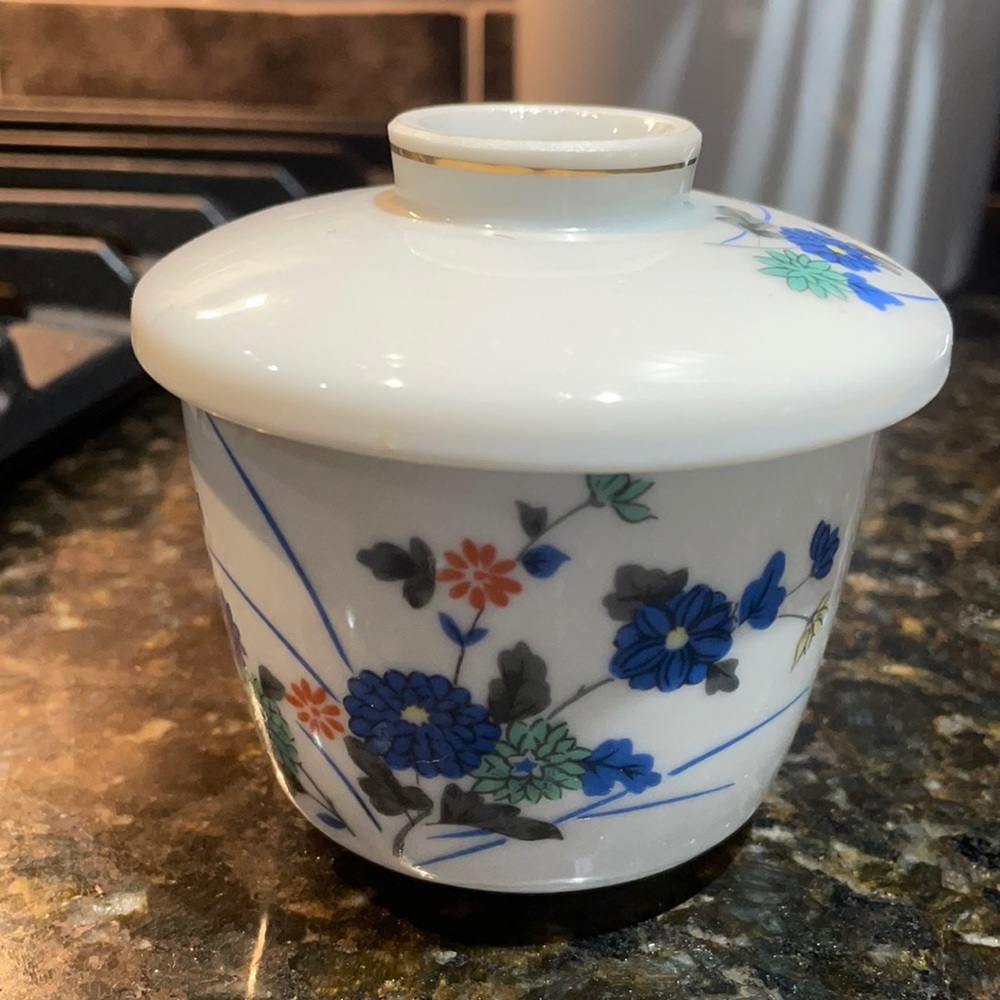 Tea cup/saucer